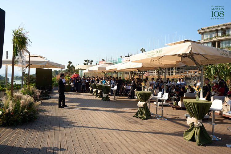 Yachting Club - 300m2 Sàn tre ngoài trời được sử dụng tại tầng mái 1 Yachting Club - 300m2 Sàn tre ngoài trời được sử dụng tại tầng mái 1