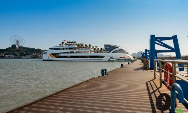 Sàn tre hoàn thiện tại Bến du thuyền Hạ Long