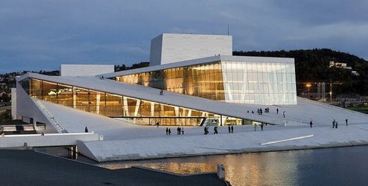 Đá tự nhiên chắc chắn nhưng cũng đặt ra không ít thách thức